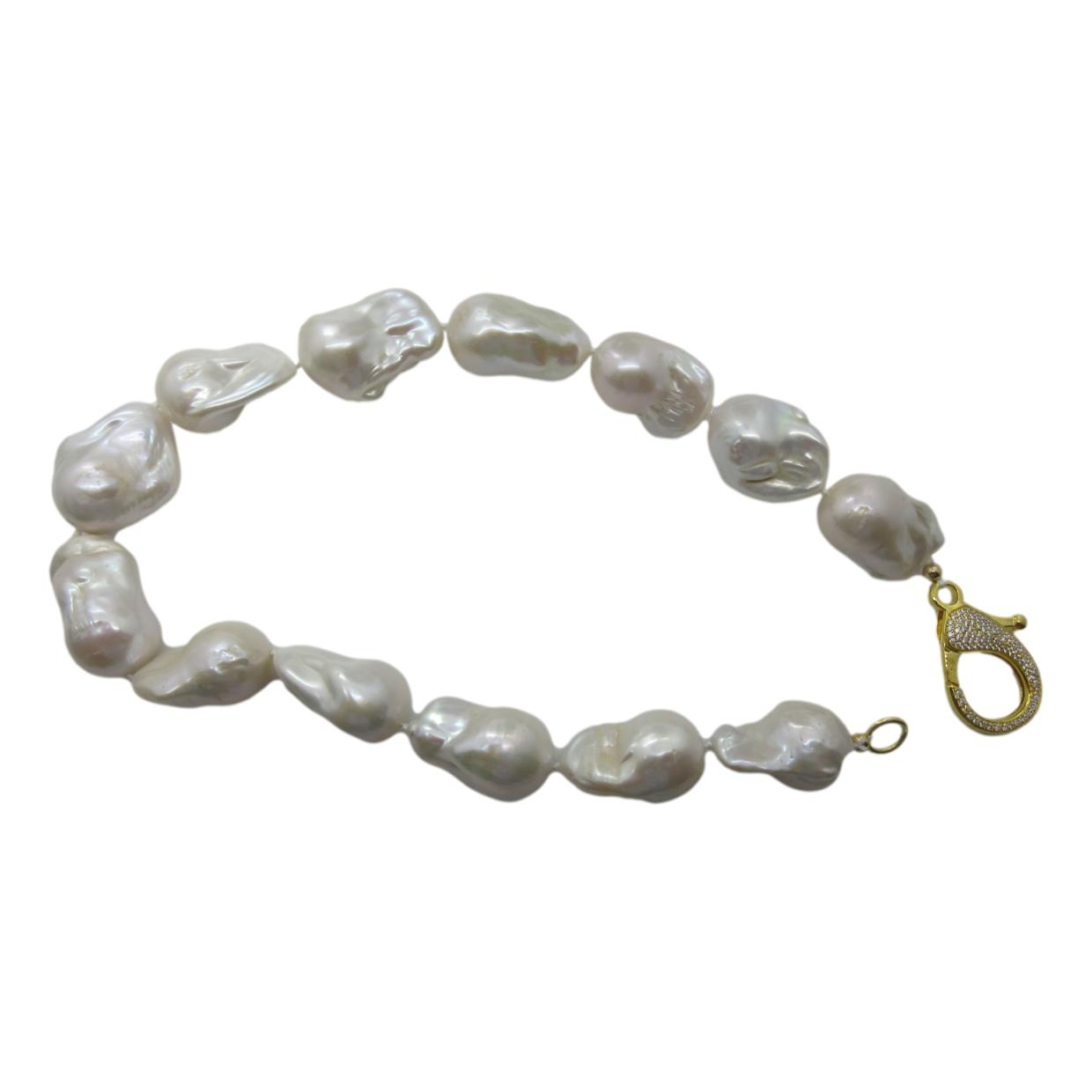 <i>Jumbo Baroque Pearl Necklace<i/>
