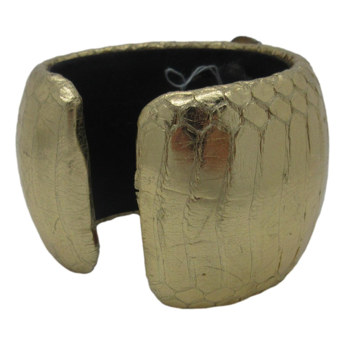 <i>Dramatic Kyanite Cuff Bracelet</i><brMade in Brazil<br>