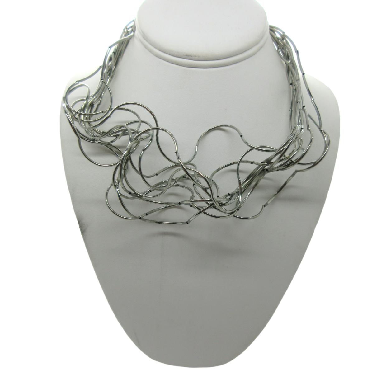 <i>Shake and Wear Spaghetti Necklace</i>