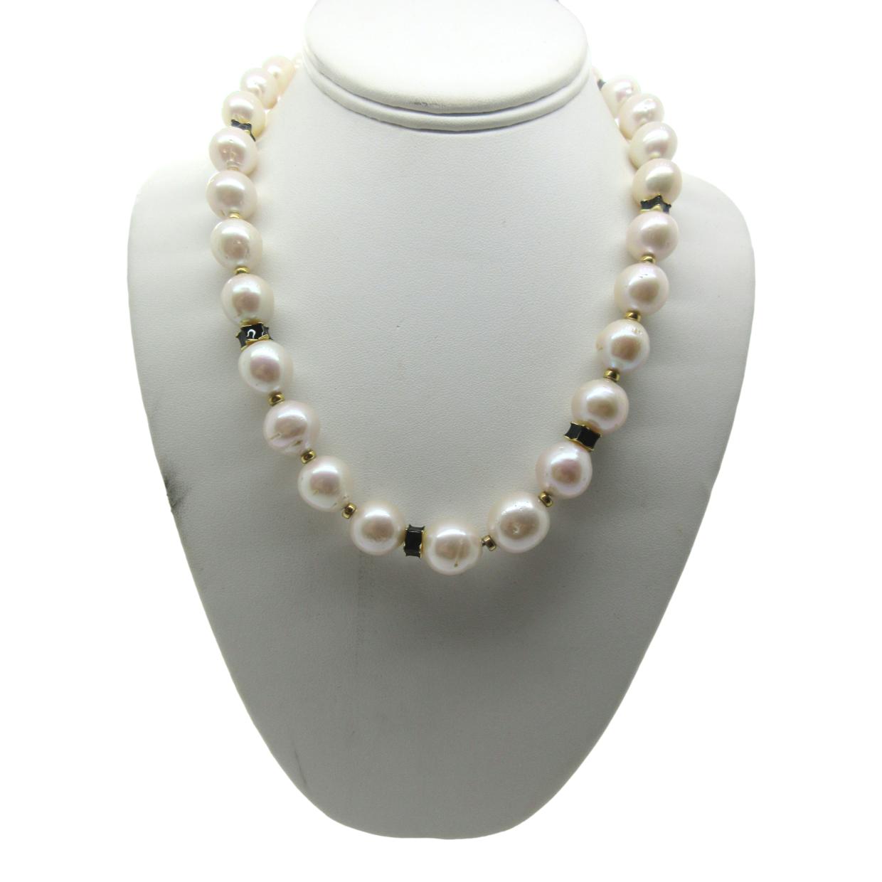 <i>Pearl and Enamel Roundel Necklace</i>