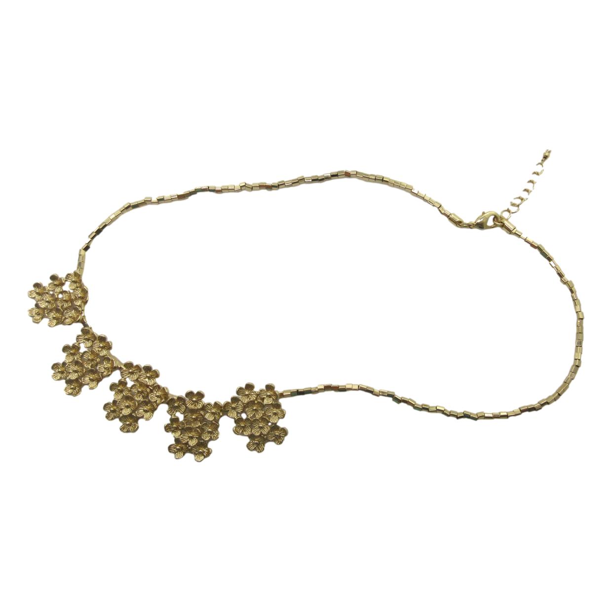 <i>Multi-Flower Necklace</i>