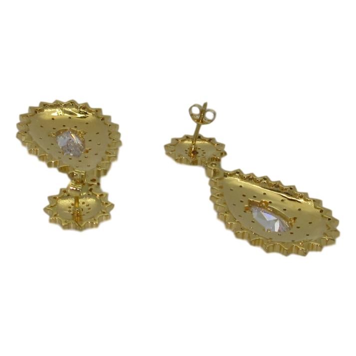 <i>Statement Earrings<i>