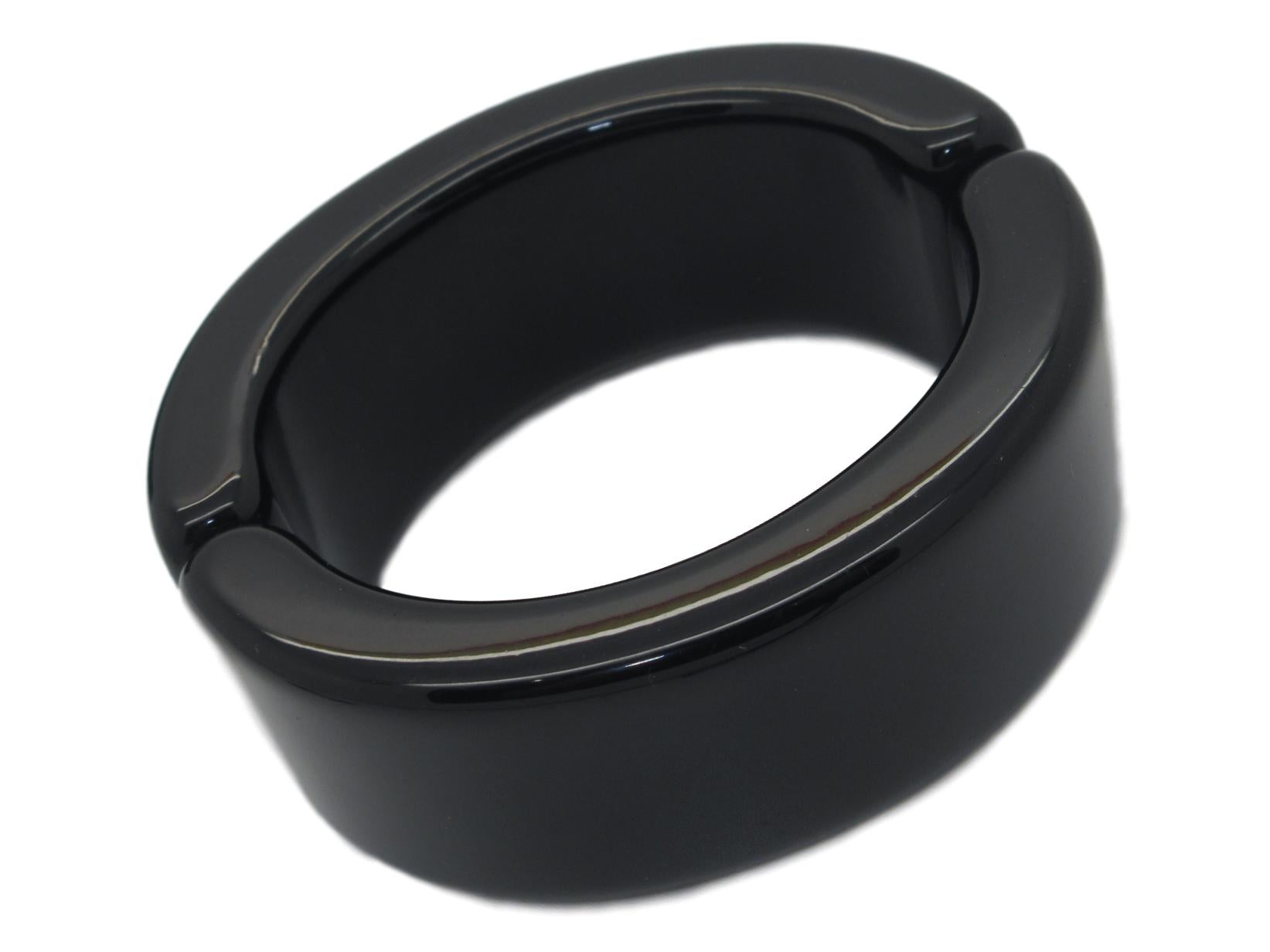 <i>Magnetic Bangle Bracelet</i> <br>available in 5 colors<br>