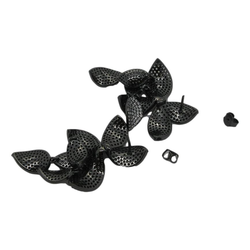 <i>Flower Petals Drop Earrings</i>