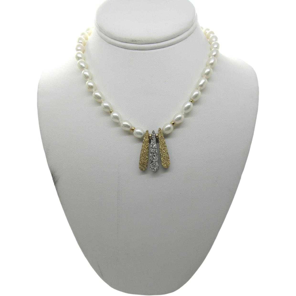<i>Druzy and Pearl Necklace<i/>