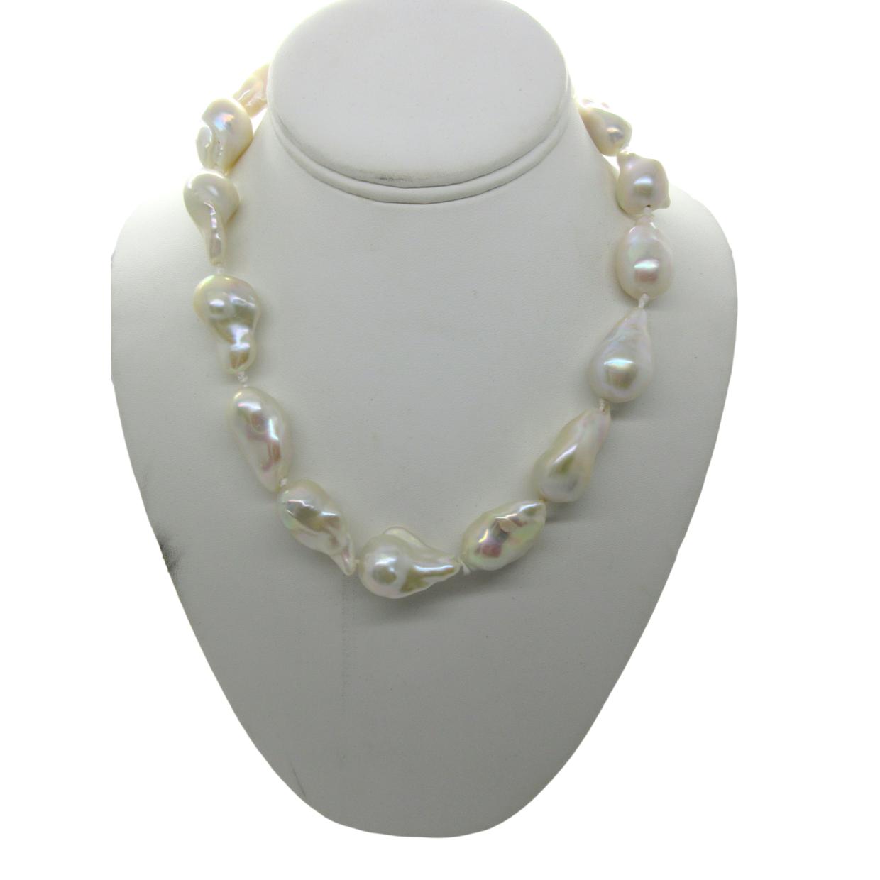 <i>Genuine Baroque Pearls</i>