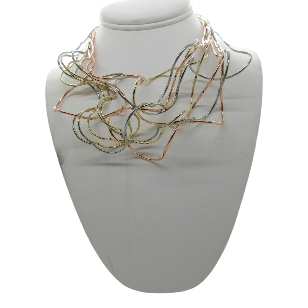 <i>Short Spagetti Necklace</i>