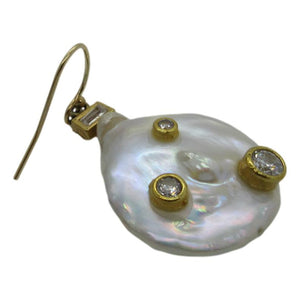 <i>Touch of Bling Pearl Earrings<i>