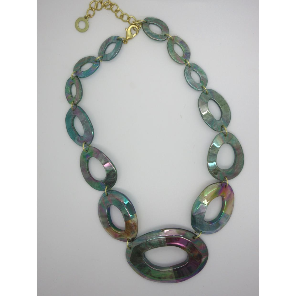 <i>Iridesent Necklace</i>