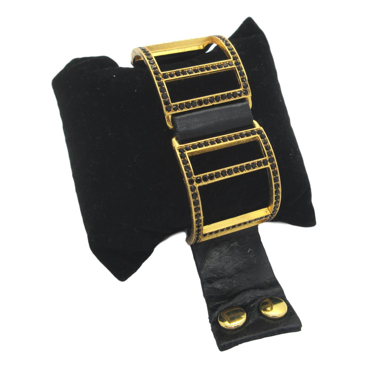 <i>Distressed Leather Bracelet</i>