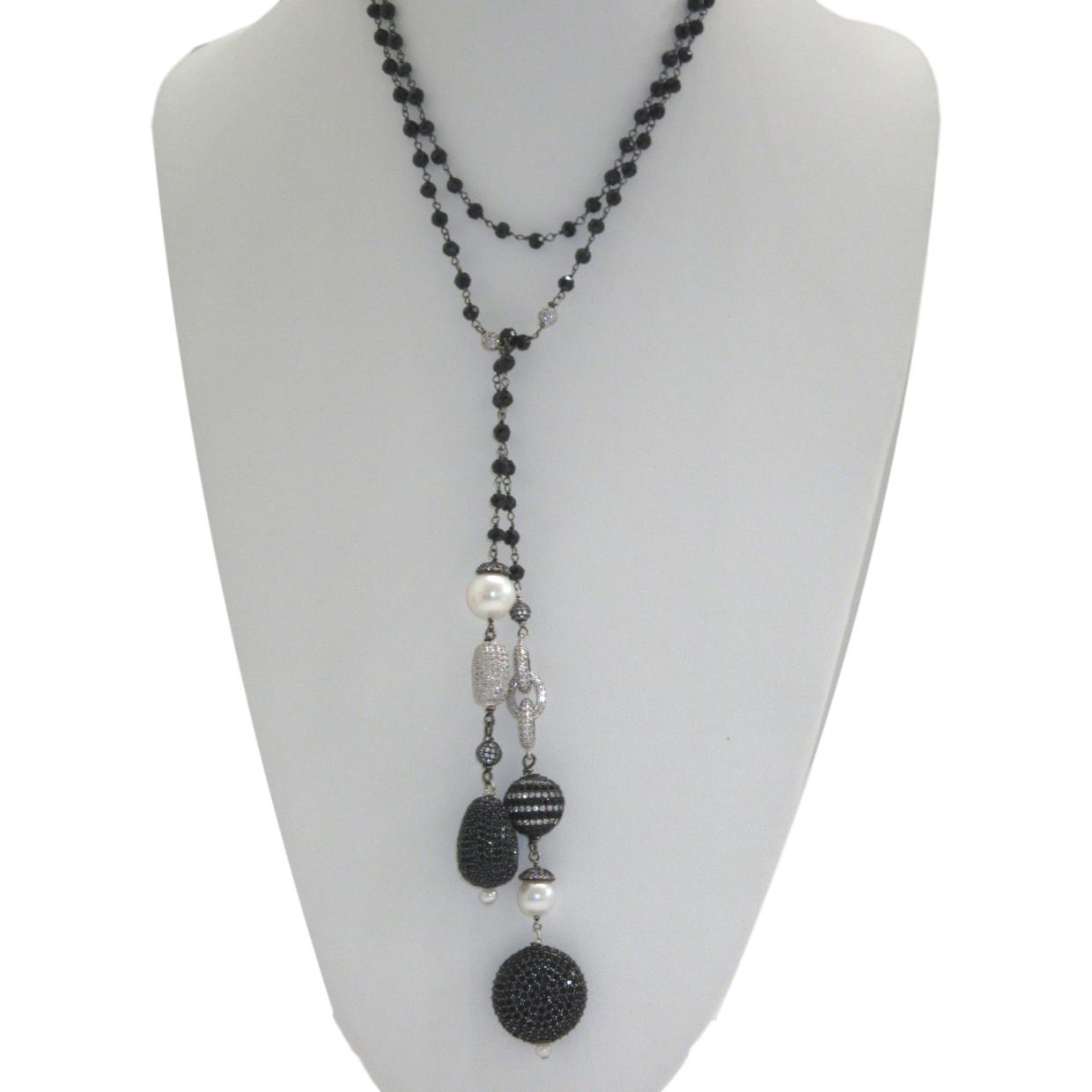<i>Black & White Lariat</i><by Marti Rosenburgh<br>